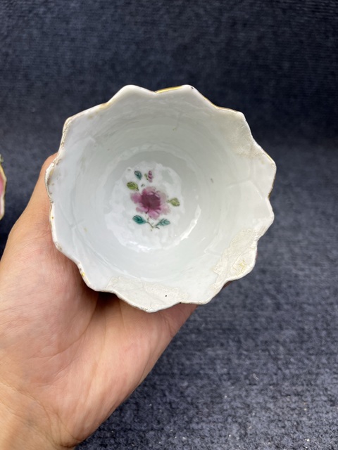 古玩陶瓷粉彩堆塑荷花紋杯碟套拍賣，當前價格3588元