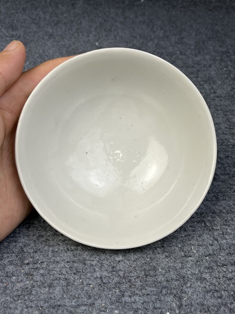 古玩陶瓷黃地軋道粉彩開窗吉語紋碗拍賣，當前價格888元