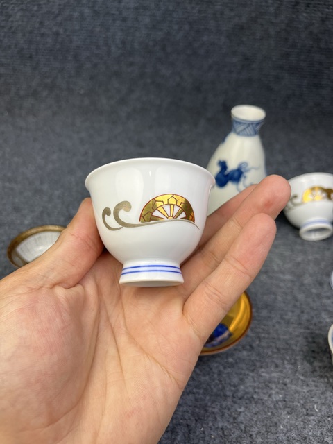 古玩陶瓷日本瓷器一組拍賣,當(dāng)前價(jià)格299元