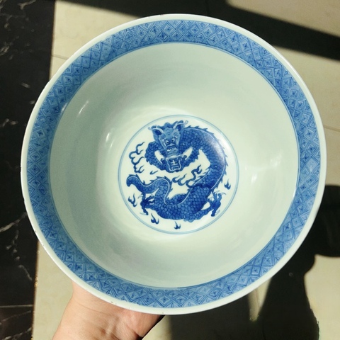 古玩陶瓷需上手,清康熙風(fēng)格,青花龍紋碗真品鑒賞圖