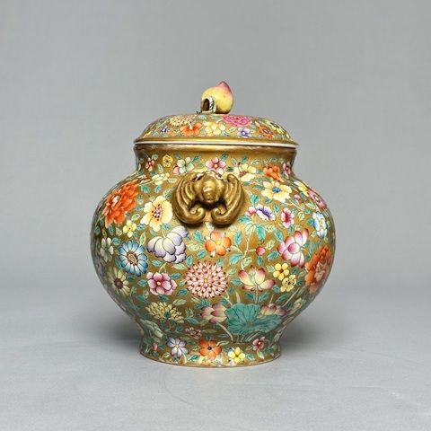 古玩陶瓷金地粉彩花卉雙耳蓋罐真品鑒賞圖