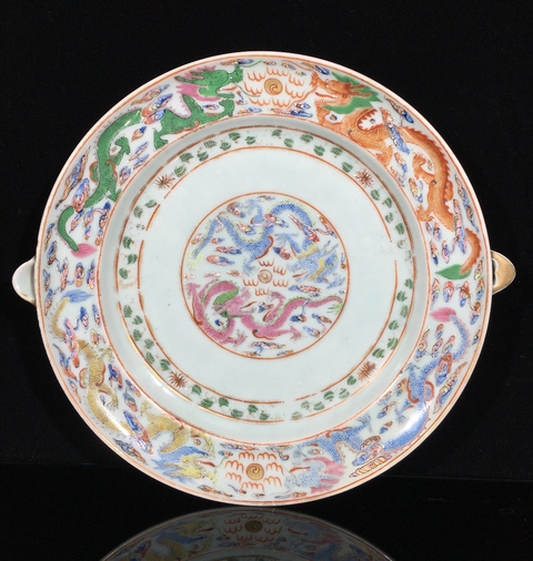 古玩陶瓷粉彩龍紋雙耳盤真品鑒賞圖