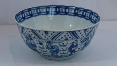 古玩陶瓷青花八蠻進寶圖墩式碗真品鑒賞圖