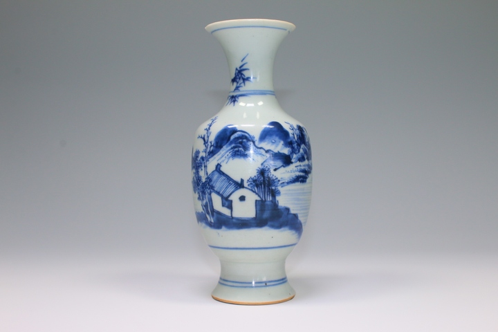 古玩陶瓷清雍正·青花山水風景圖撇口瓶拍賣,當前價格1884元