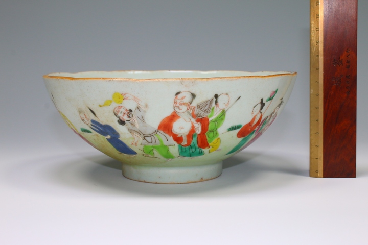 古玩陶瓷清道光·粉彩十二花神大碗拍賣，當(dāng)前價格572元