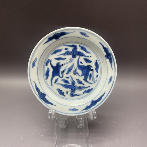 古玩陶瓷云鶴紋青花盤真品鑒賞圖