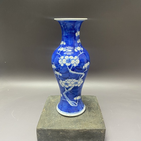 古玩陶瓷清晚期·青花留白冰梅·觀音瓶拍賣,當前價格2900元