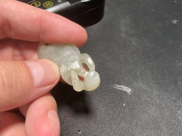 古玩玉器魚形掛件真品鑒賞圖