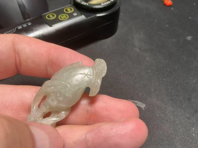 古玩玉器魚形掛件真品鑒賞圖