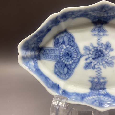古玩陶瓷清乾隆·花卉紋青花盤拍賣,當前價格1200元