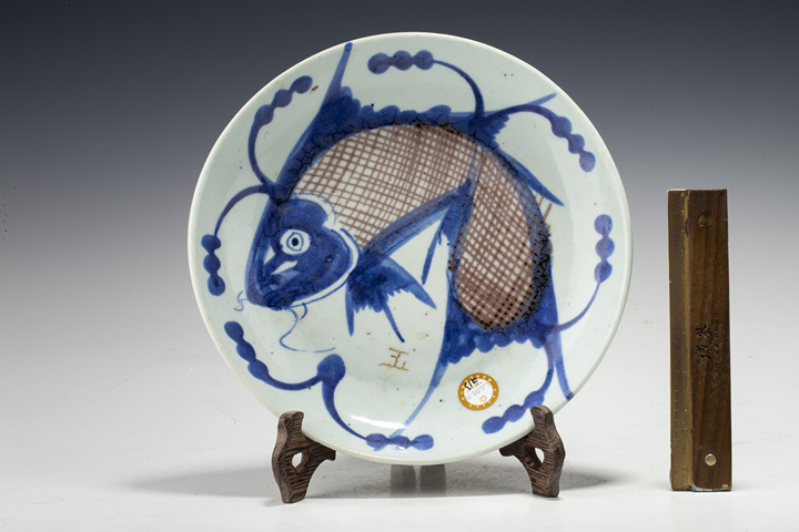 古玩陶瓷清晚·青花釉里紅魚紋盤
真品鑒賞圖
