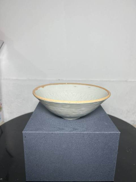 古玩陶瓷青白瓷印花碗真品鑒賞圖