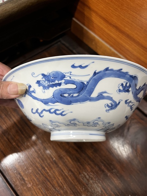 古玩陶瓷龍紋青花碗真品鑒賞圖