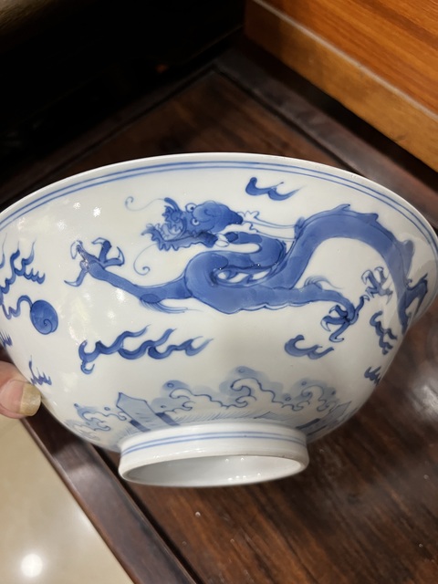 古玩陶瓷龍紋青花碗真品鑒賞圖