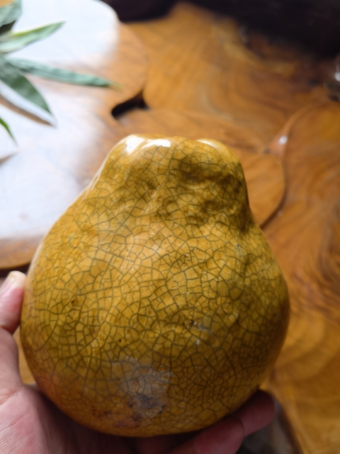 古玩陶瓷黃釉像生瓷真品鑒賞圖