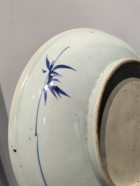 古玩陶瓷獅紋青花盤真品鑒賞圖