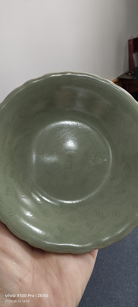 古玩陶瓷龍泉盤真品鑒賞圖