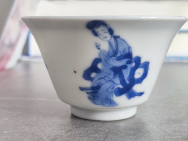 古玩陶瓷青花人物紋杯真品鑒賞圖