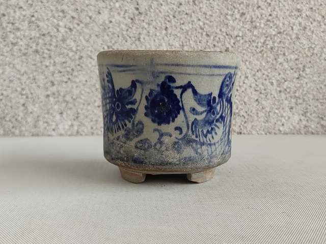 古玩陶瓷青花趕珠龍紋香爐真品鑒賞圖