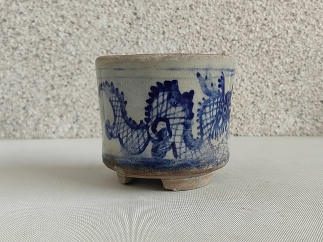 古玩陶瓷青花趕珠龍紋香爐真品鑒賞圖