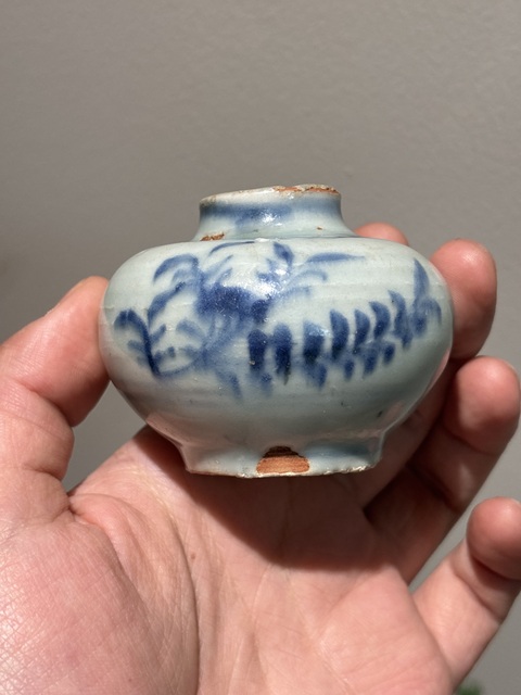 古玩陶瓷青花花卉紋水盂真品鑒賞圖