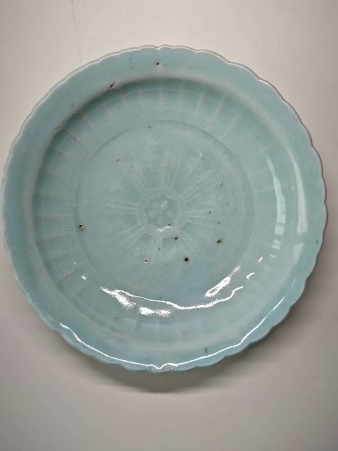 古玩陶瓷青白釉花卉紋花口盤真品鑒賞圖