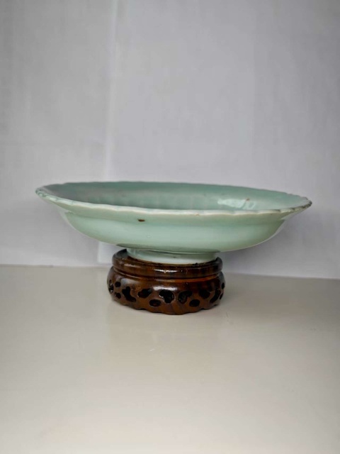 古玩陶瓷青白釉花卉紋花口盤真品鑒賞圖
