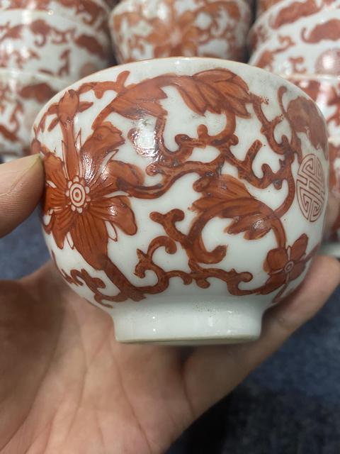 古玩陶瓷福壽紋礬紅杯真品鑒賞圖