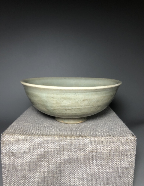 古玩陶瓷龍泉青瓷花卉紋碗真品鑒賞圖
