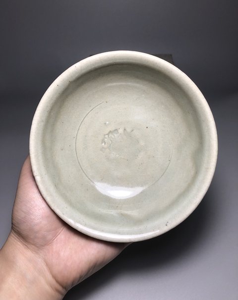 古玩陶瓷龍泉青瓷花卉紋碗真品鑒賞圖
