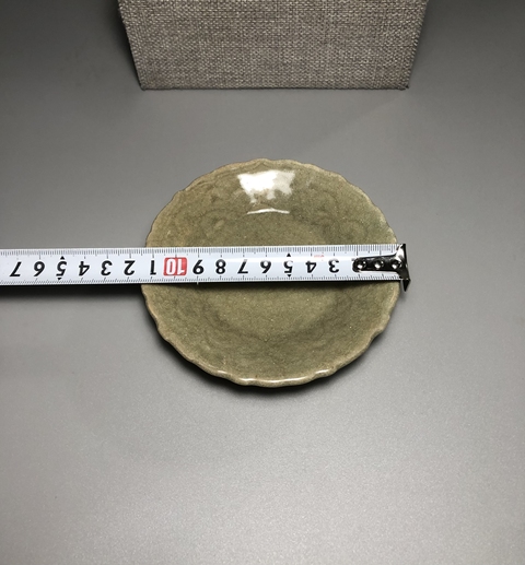 古玩陶瓷元末，龍泉窯青釉刻花葵口洗拍賣，當前價格3000元