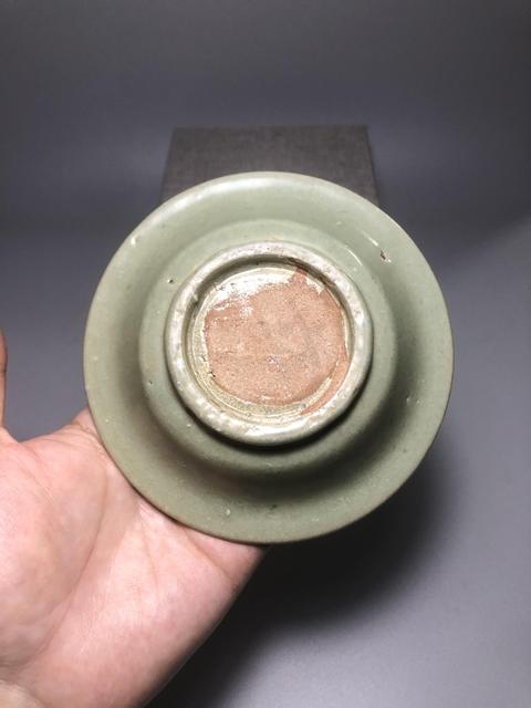 古玩陶瓷龍泉青瓷刻花盤真品鑒賞圖