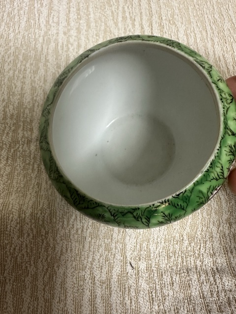 古玩陶瓷廣彩畫白菜紋蓋罐真品鑒賞圖