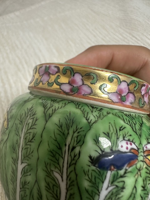古玩陶瓷廣彩畫白菜紋蓋罐真品鑒賞圖