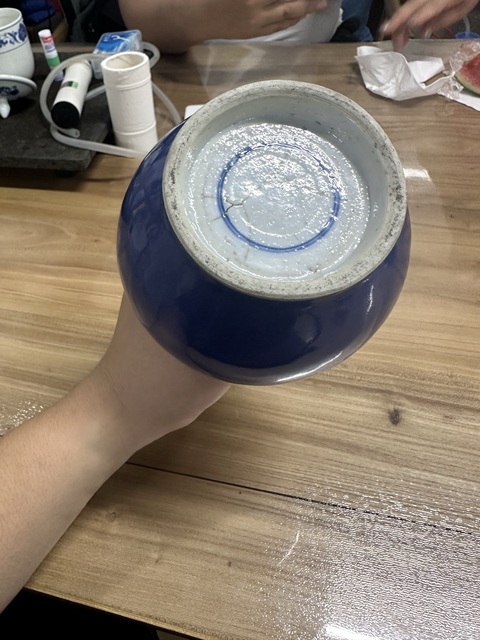 古玩陶瓷藍釉賞瓶真品鑒賞圖