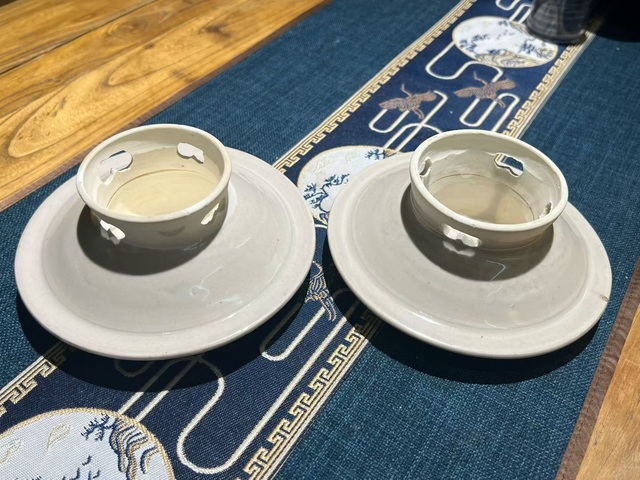 古玩陶瓷北宋·定窯盞托一套真品鑒賞圖