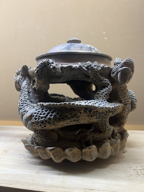 古玩陶瓷五代·三龍堆塑陶燈拍賣(mài),當(dāng)前價(jià)格65000元