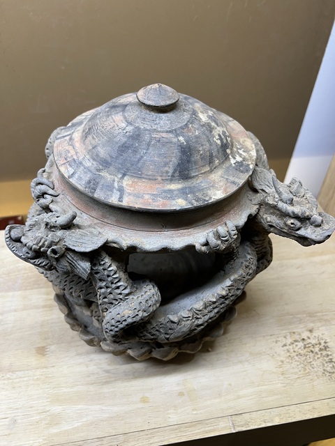 古玩陶瓷五代·三龍堆塑陶燈拍賣(mài),當(dāng)前價(jià)格65000元