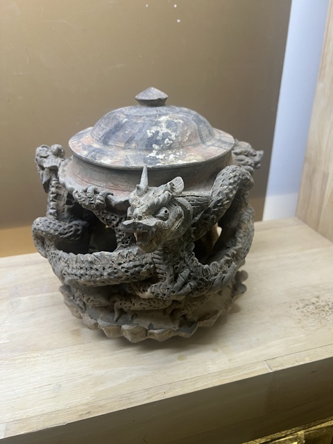 古玩陶瓷五代·三龍堆塑陶燈拍賣(mài),當(dāng)前價(jià)格65000元