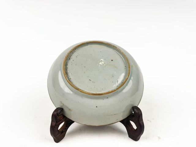 古玩陶瓷清雍正·粉彩桃紋紫金釉盤拍賣，當前價格0元