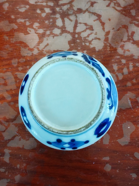 古玩陶瓷青花博古紋印泥盒真品鑒賞圖