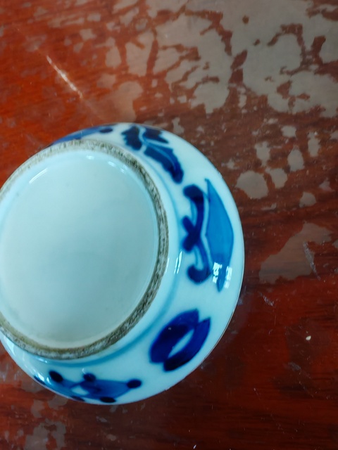 古玩陶瓷青花博古紋印泥盒真品鑒賞圖