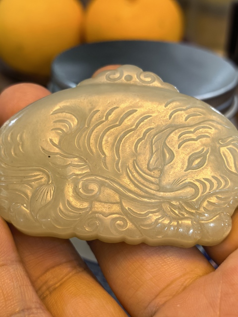 古玩玉器和田玉雕象題材掛件真品鑒賞圖