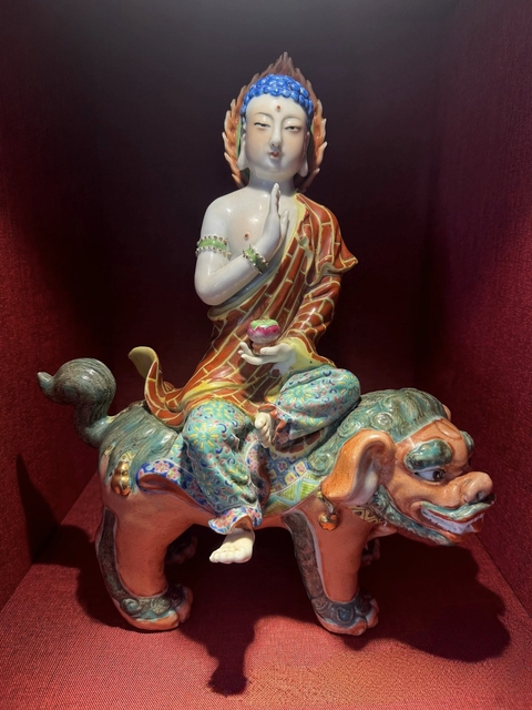 古玩陶瓷粉彩人物瓷塑雕像真品鑒賞圖