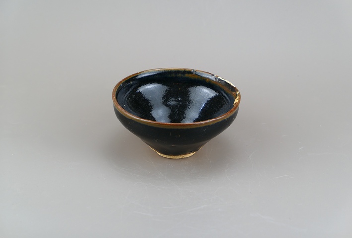 古玩陶瓷遇林亭窯烏金釉茶盞真品鑒賞圖