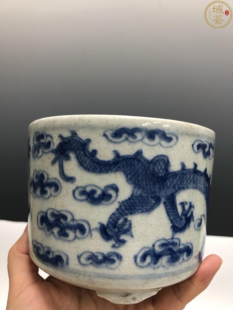 古玩陶瓷清中晚·青花雙龍戲珠紋筒式爐拍賣，當前價格2800元
