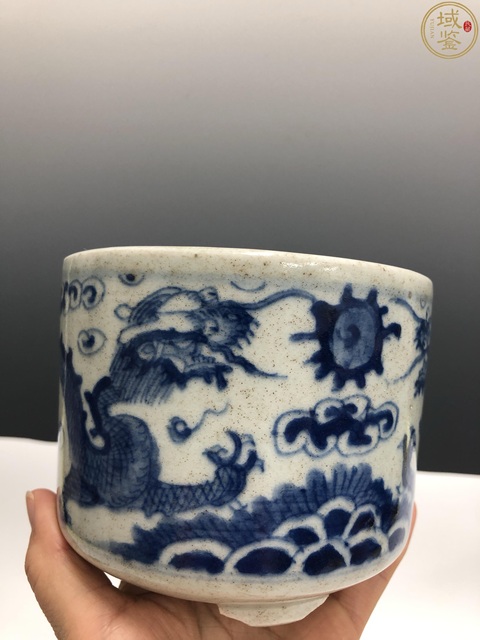 古玩陶瓷清中晚·青花雙龍戲珠紋筒式爐拍賣，當前價格2800元