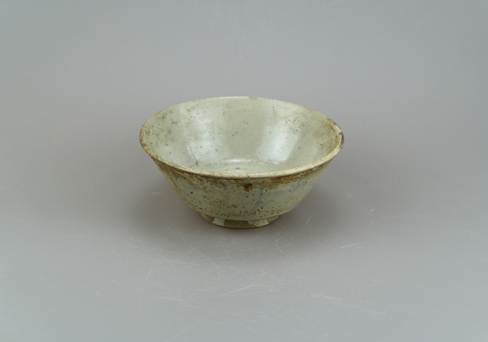 古玩陶瓷龍泉青瓷撇口碗真品鑒賞圖