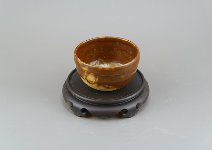 古玩陶瓷明末清初.紫金釉茶盞拍賣(mài),當(dāng)前價(jià)格33元