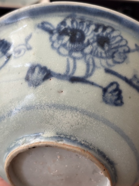 古玩陶瓷并蒂菊青花碗真品鑒賞圖